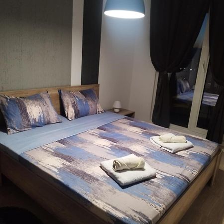 Skopje Sky City 19Th Floor Twin & 12Th Floor & 25Th & 33 Floor Apartments & With Pool & Spa & Gym & Parking Included In Price Exterior foto