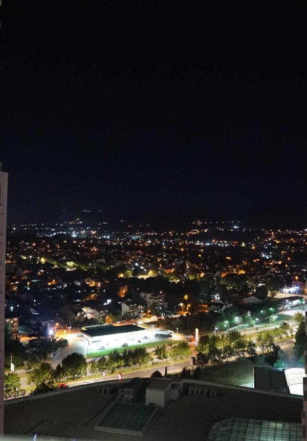 Skopje Sky City 19Th Floor Twin & 12Th Floor & 25Th & 33 Floor Apartments & With Pool & Spa & Gym & Parking Included In Price Exterior foto