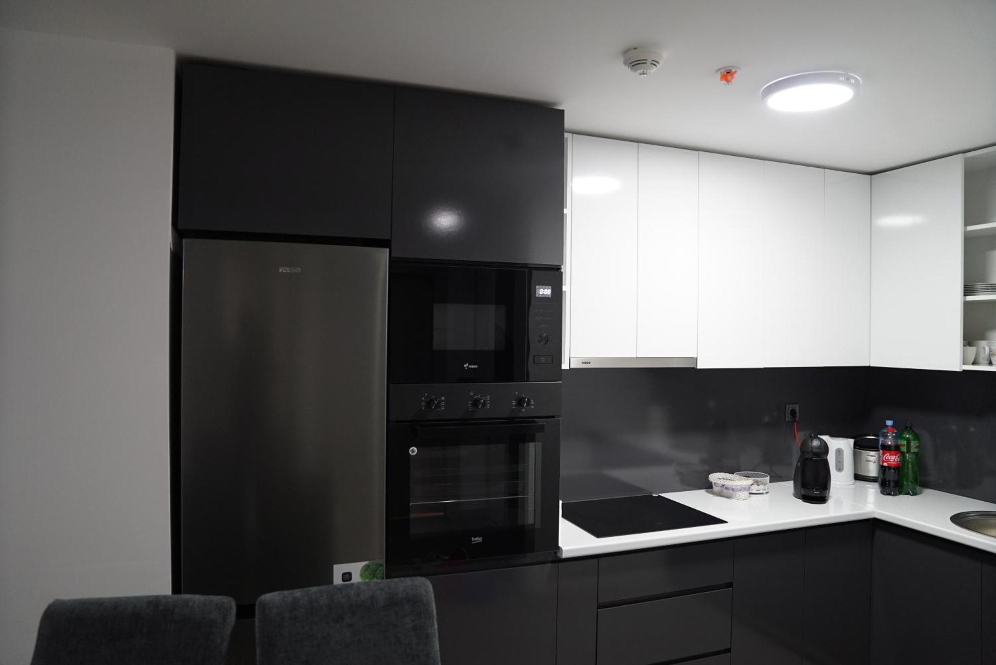 Skopje Sky City 19Th Floor Twin & 12Th Floor & 25Th & 33 Floor Apartments & With Pool & Spa & Gym & Parking Included In Price Exterior foto