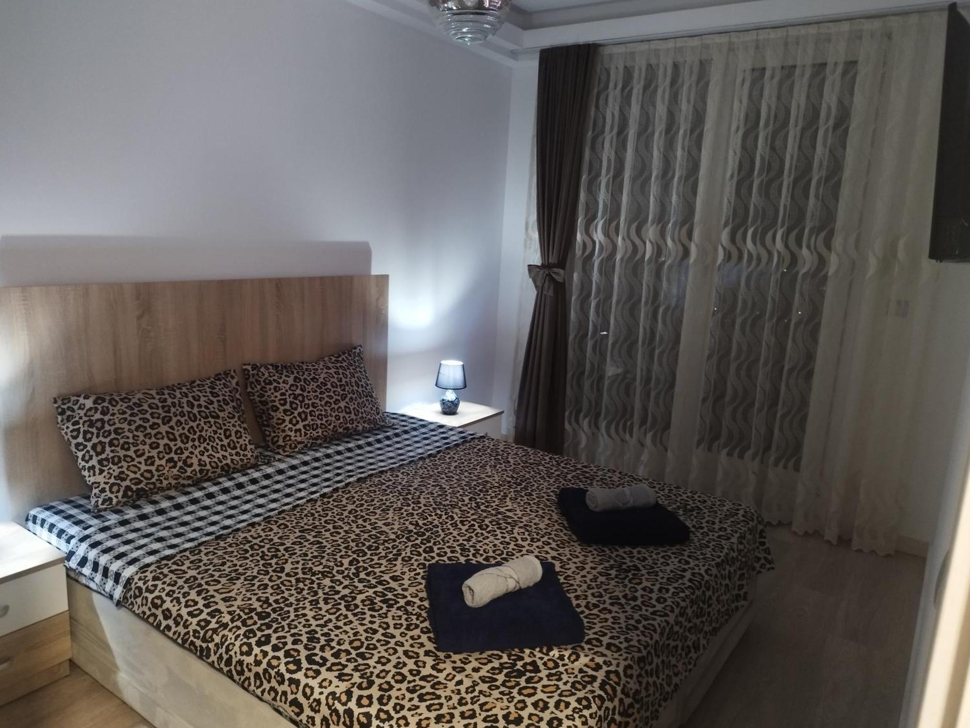 Skopje Sky City 19Th Floor Twin & 12Th Floor & 25Th & 33 Floor Apartments & With Pool & Spa & Gym & Parking Included In Price Exterior foto